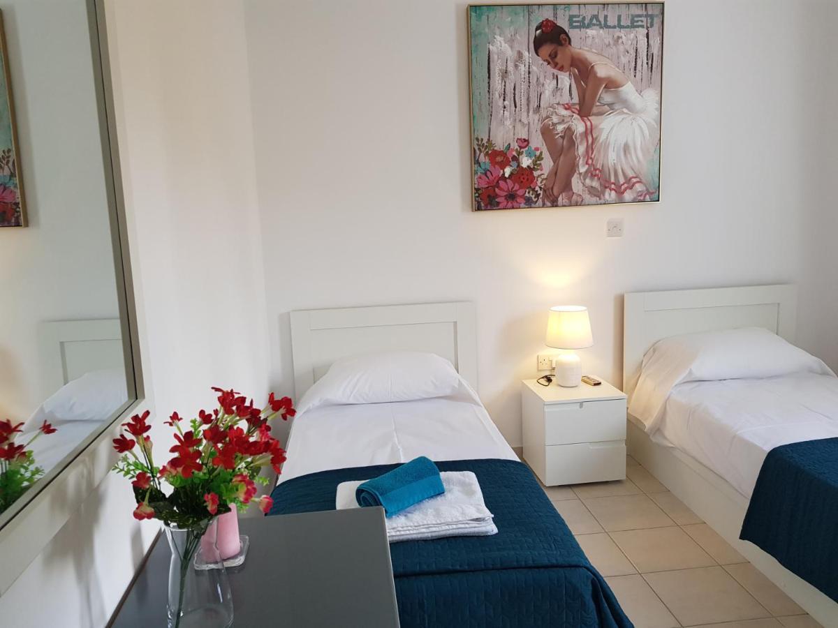 Paradise Gardens IV 2 Bd Amazing Apartment Paphos Ngoại thất bức ảnh