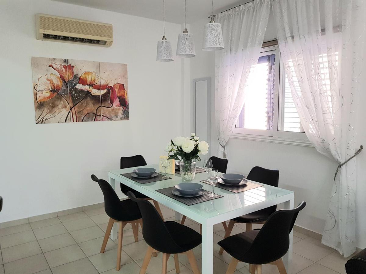 Paradise Gardens IV 2 Bd Amazing Apartment Paphos Ngoại thất bức ảnh
