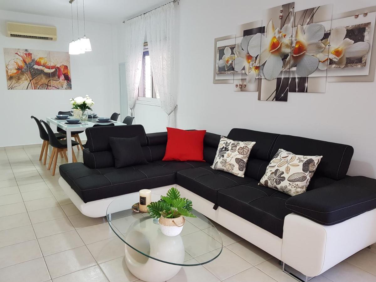 Paradise Gardens IV 2 Bd Amazing Apartment Paphos Ngoại thất bức ảnh