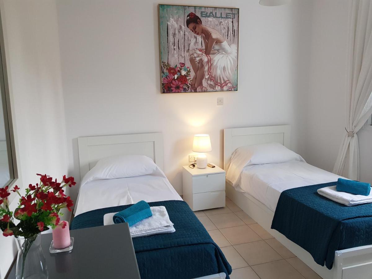 Paradise Gardens IV 2 Bd Amazing Apartment Paphos Ngoại thất bức ảnh