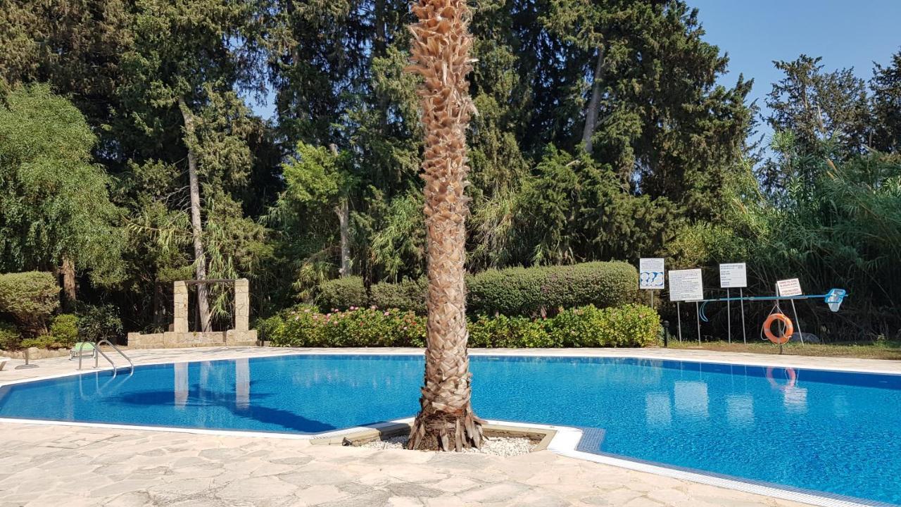 Paradise Gardens IV 2 Bd Amazing Apartment Paphos Ngoại thất bức ảnh