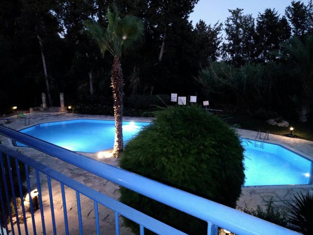 Paradise Gardens IV 2 Bd Amazing Apartment Paphos Ngoại thất bức ảnh