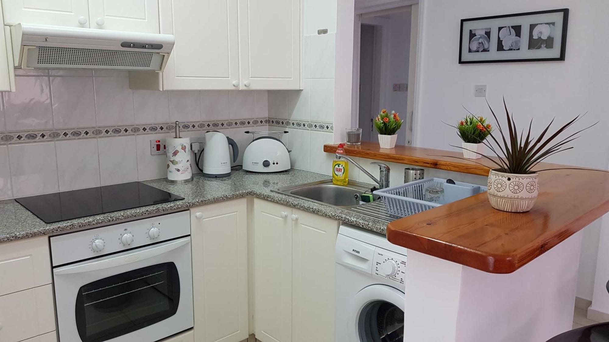 Paradise Gardens IV 2 Bd Amazing Apartment Paphos Ngoại thất bức ảnh